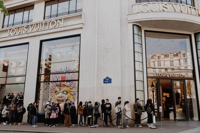 München mit erster Louis Vuitton Maison auf den Spuren der Champs